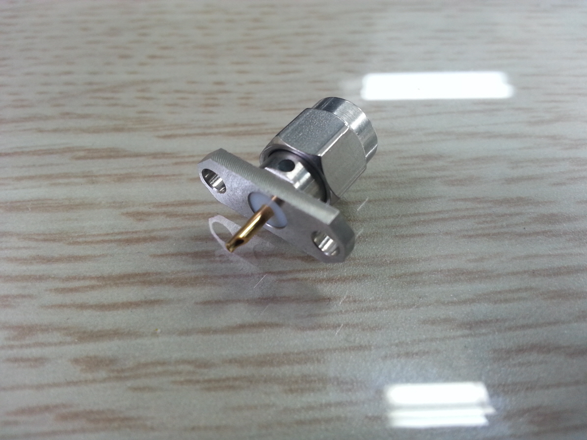 SMA Receptacle Plug for 2 Mounting Holes with Solder Pot contact type